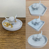 Highland Cow Ring Holder with Circular Dish Scottish Cow Statue Wedding Engagement Holder Calf Jewelry Organizer Stand